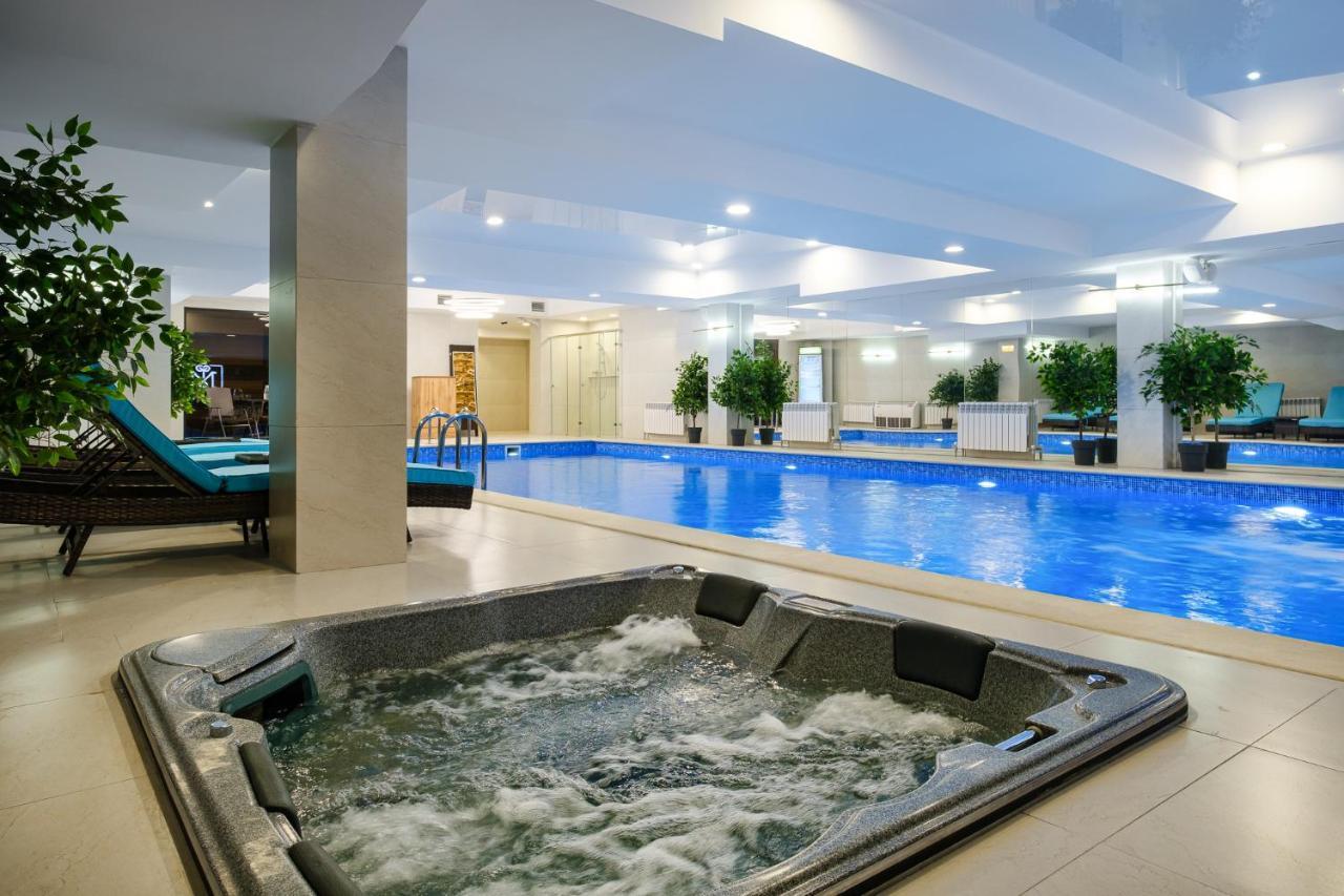 Grand Mildom Hotel Алмати Екстер'єр фото